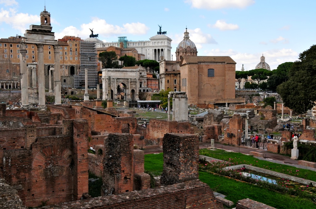 The Forum... it is amazing this is all in the middle of Rome/