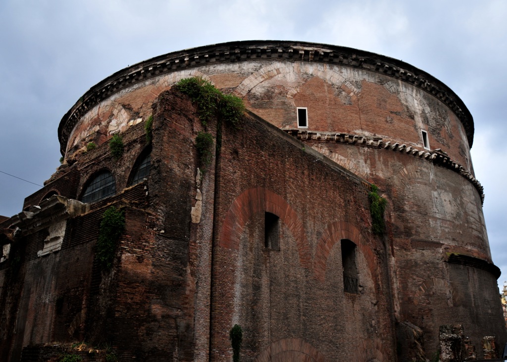 The Pantheon from behind/