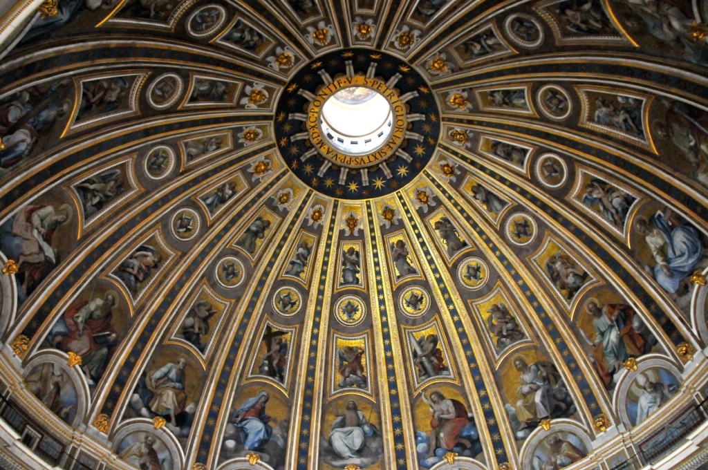 Inside the dome... pretty spectacular /