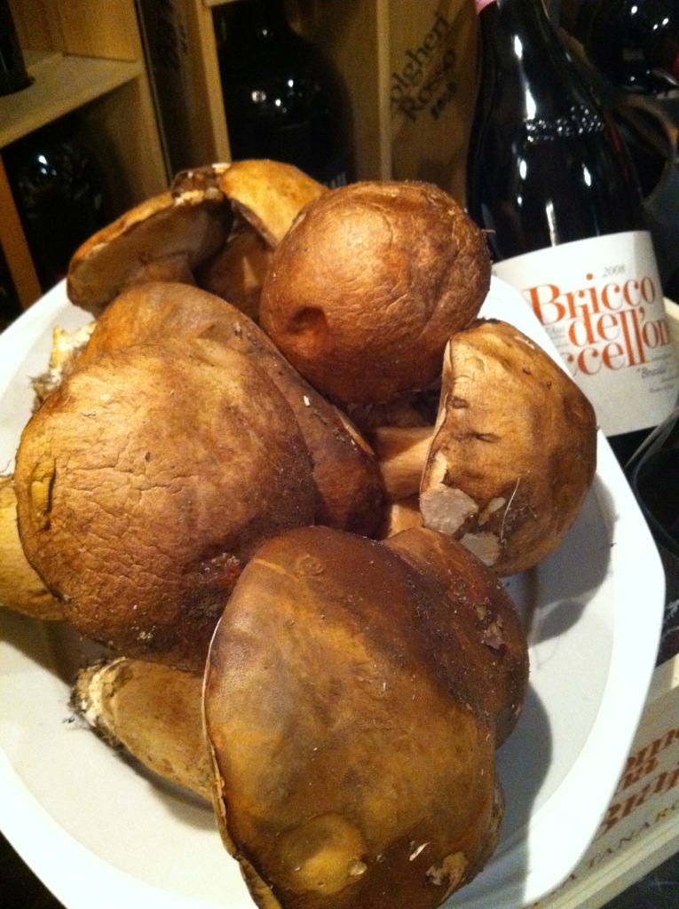 Glorious porcini on display at Porto di Ripetta/