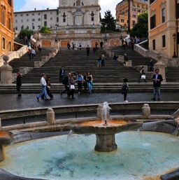 Piazza di Spagna & Fontana della Barcaccia/
		    