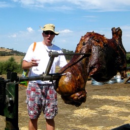 Disgusting looking roasting pig/
		    