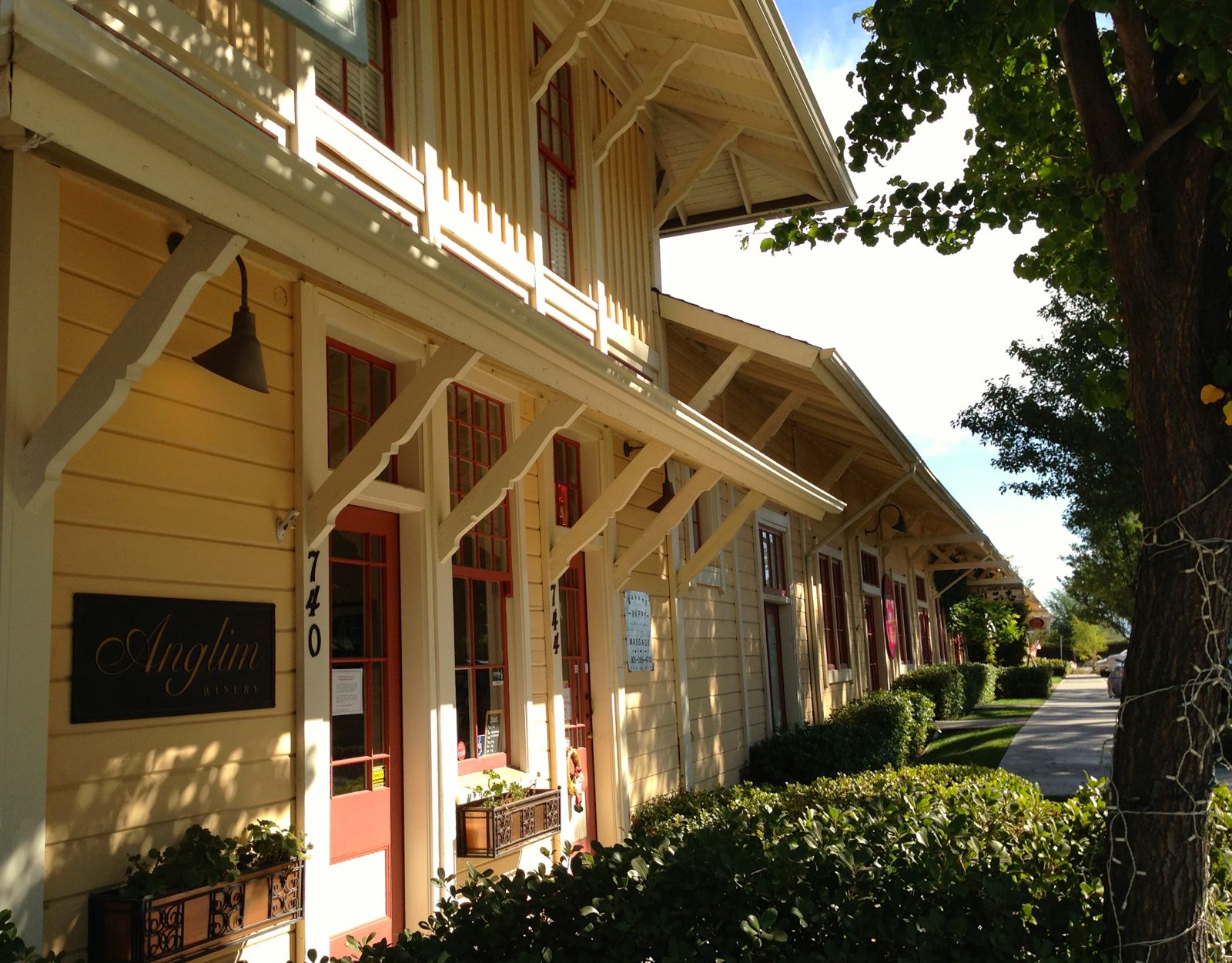 More cute Paso buildings that we hadn't discovered before/