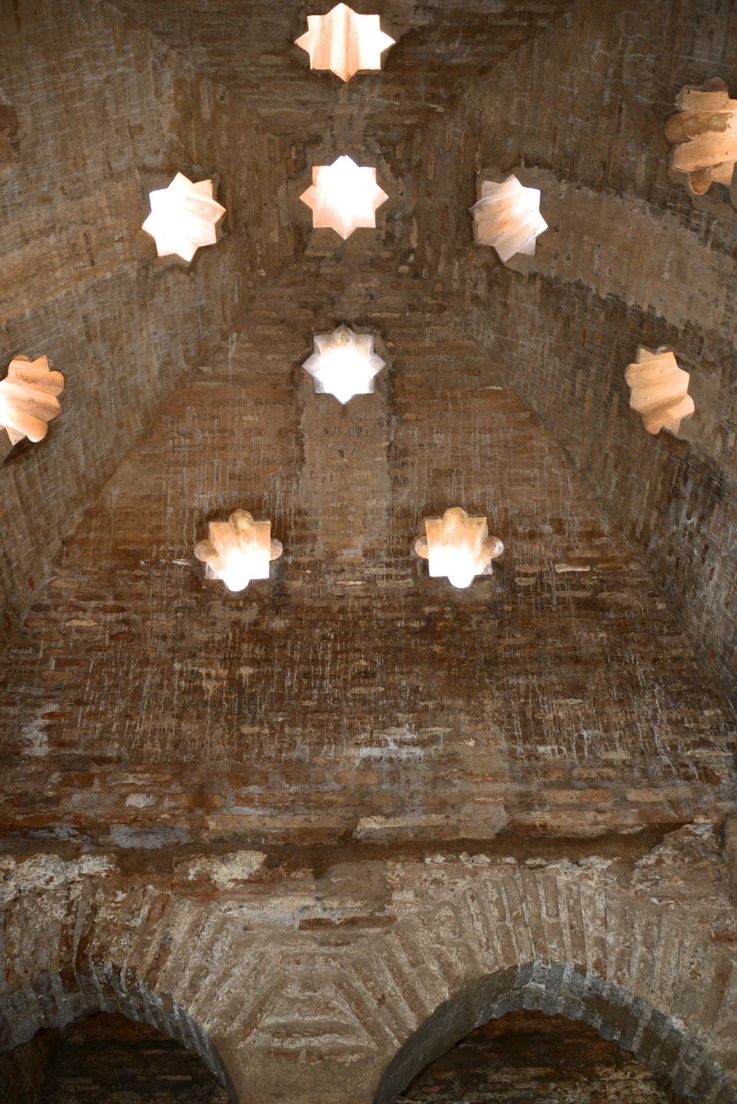 We love the hole-in-the-ceiling thingies/