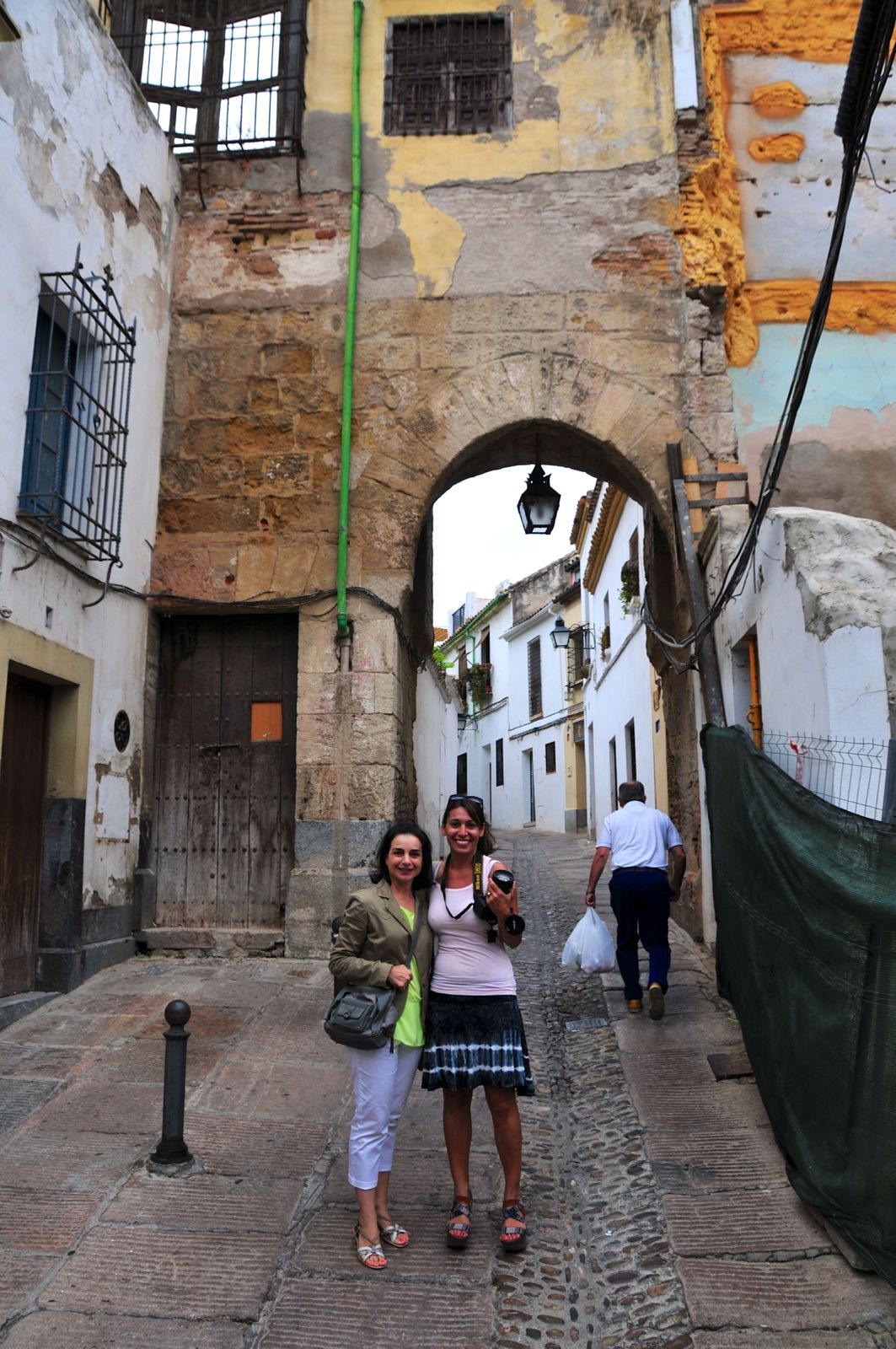 Assana & Marîa-Jose, our guide/