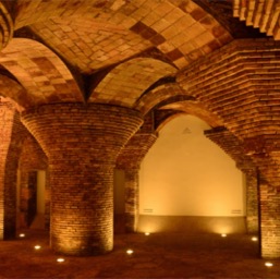 Basement of Palau Güell/
		    