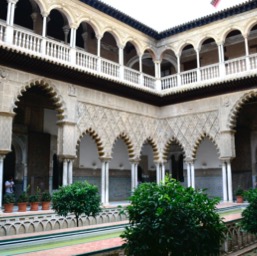 Patio de las Doncellas/
		    