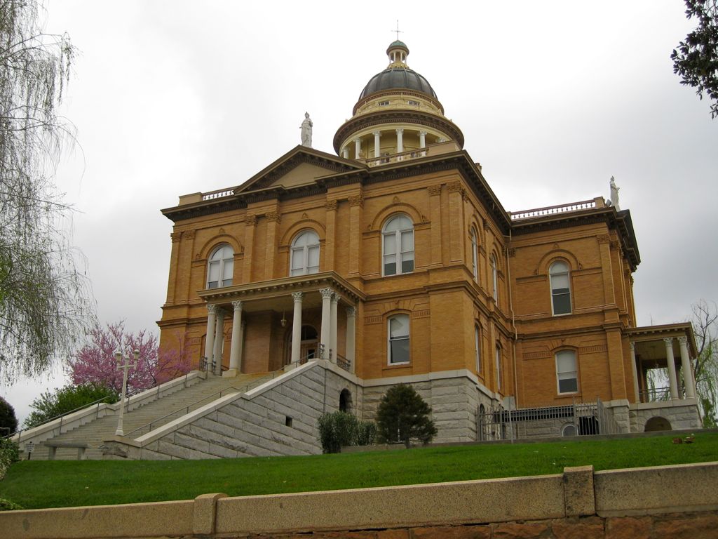 Auburn's Courthouse /