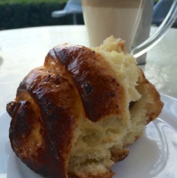 Breakfast at La Chatelaine/
		    