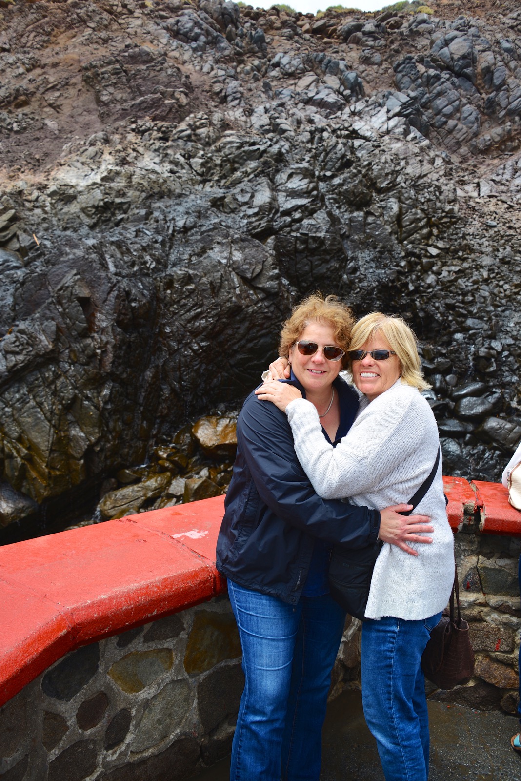 Awwwe, the lovebirds.../