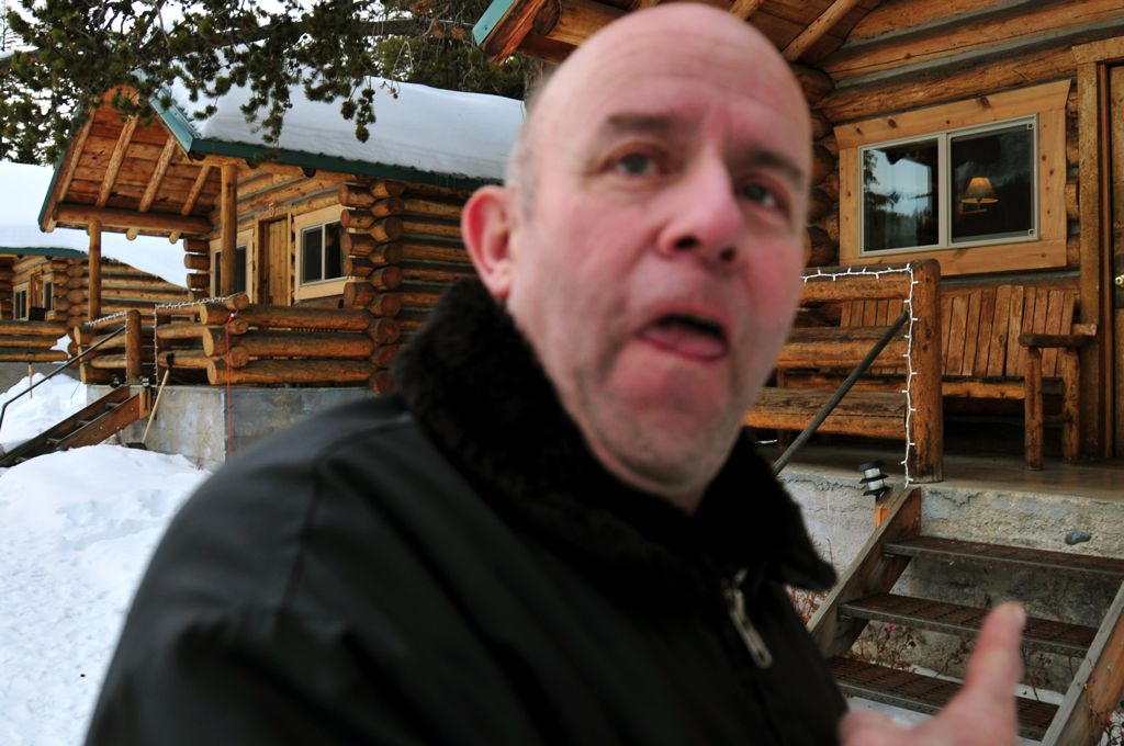 Creepy innkeeper dude/