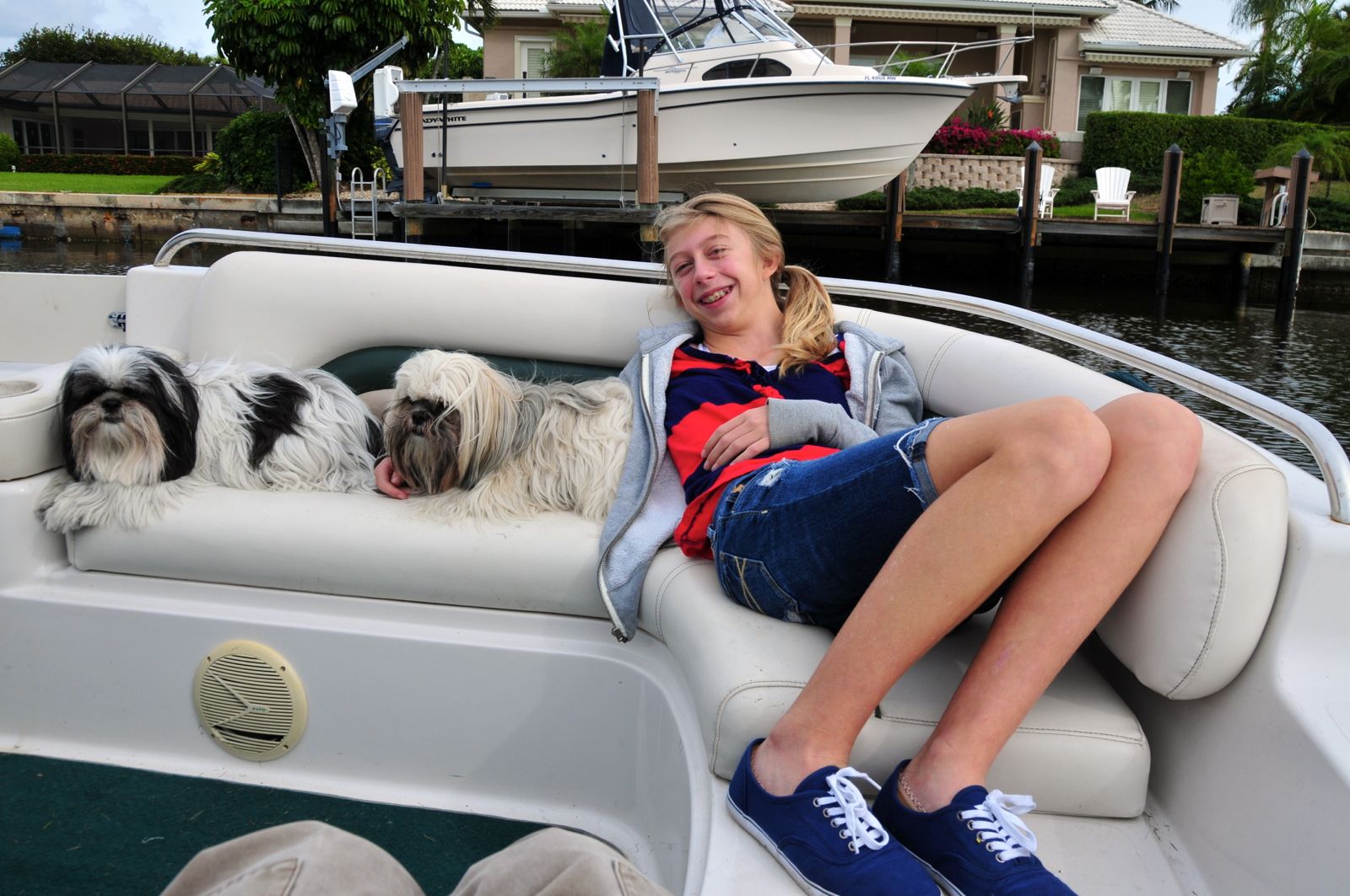 Lazying around on the boatride/