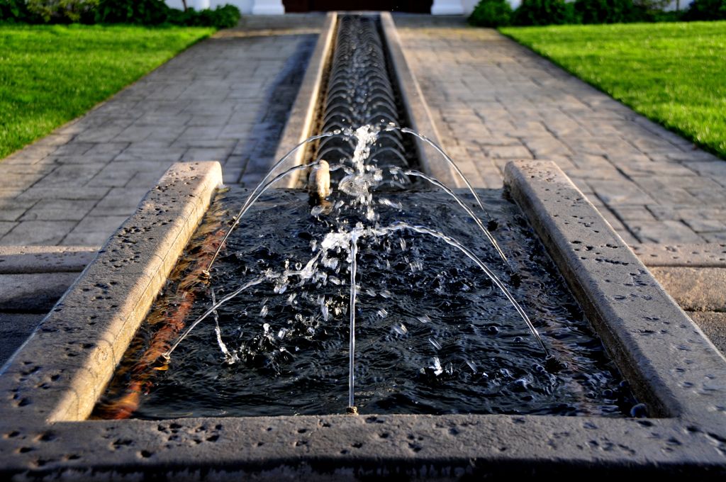 The fountain at Chimney Rock/